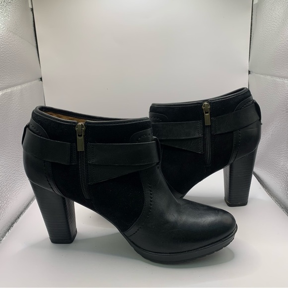 Clarks Black Leather Zip High Heel Ankle Boots Womens Size 10 M Style 2610493 - Picture 10 of 10